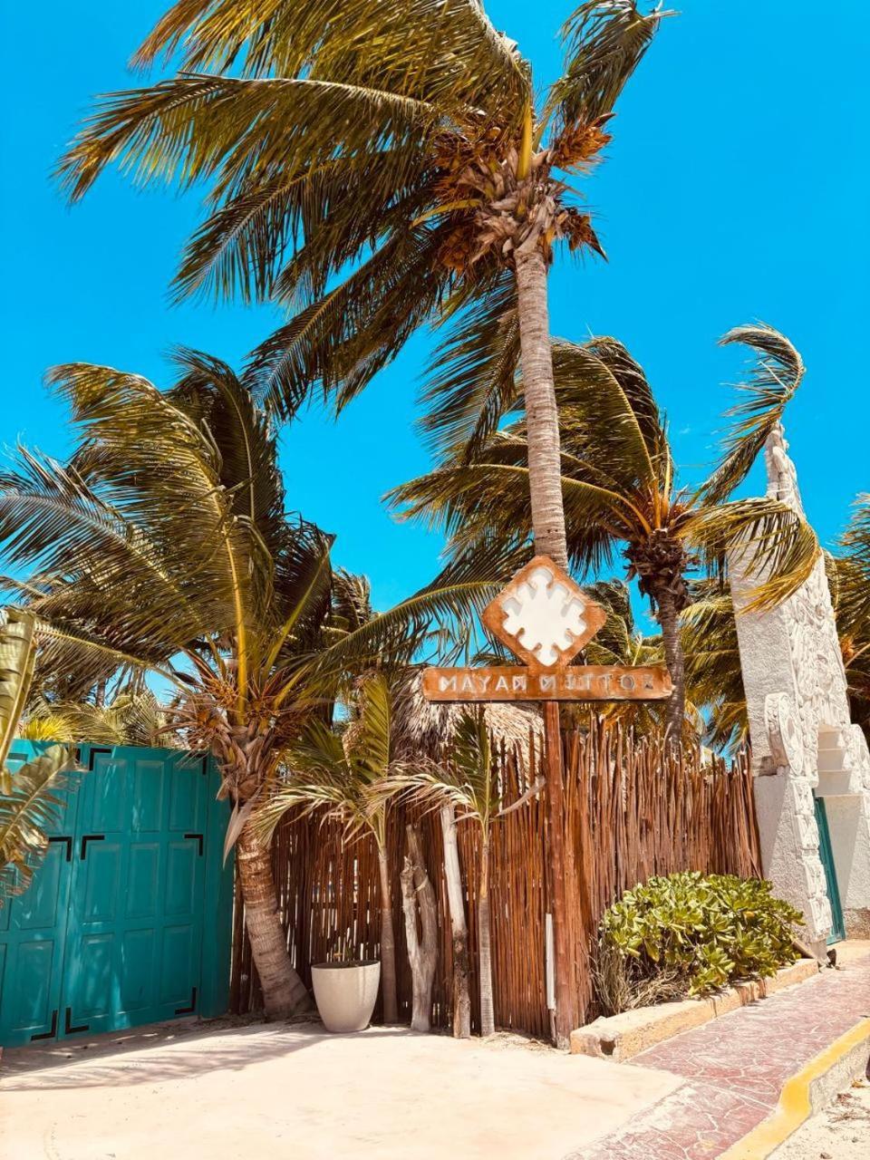 Mayan Mittoz Isla Holbox Buitenkant foto
