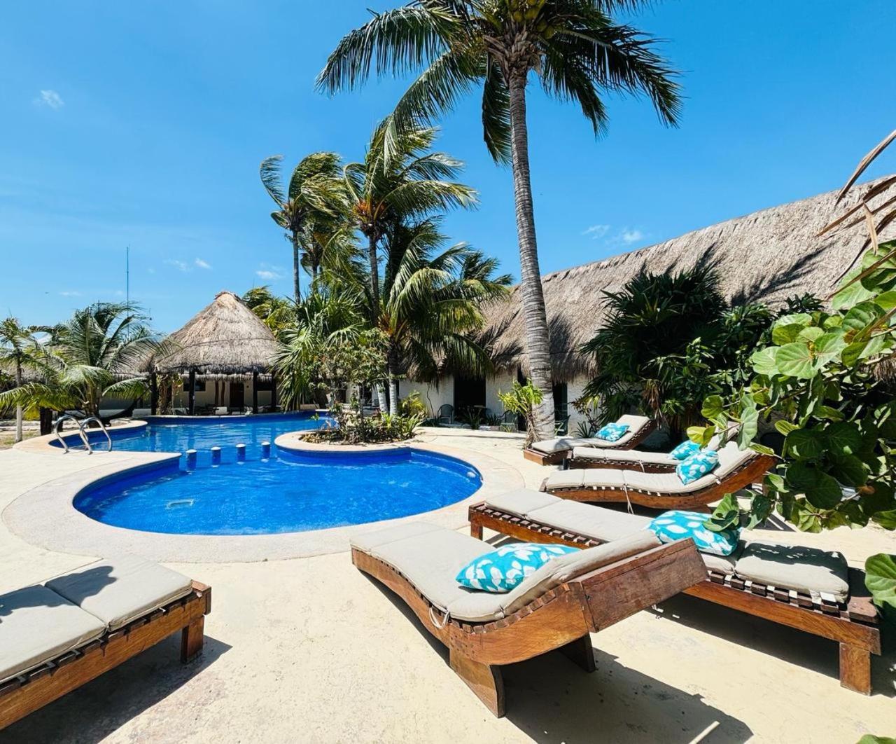 Mayan Mittoz Isla Holbox Buitenkant foto